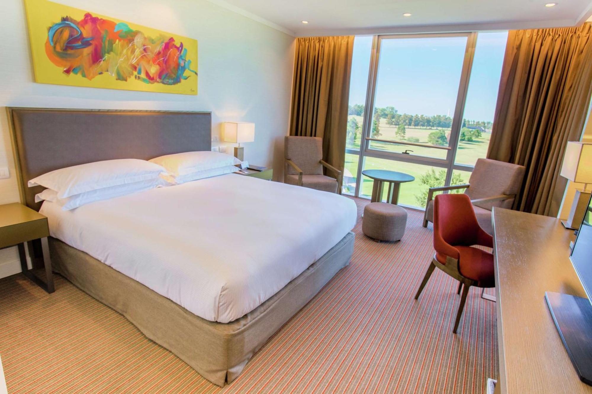 Hilton Pilar Hotel Exterior photo