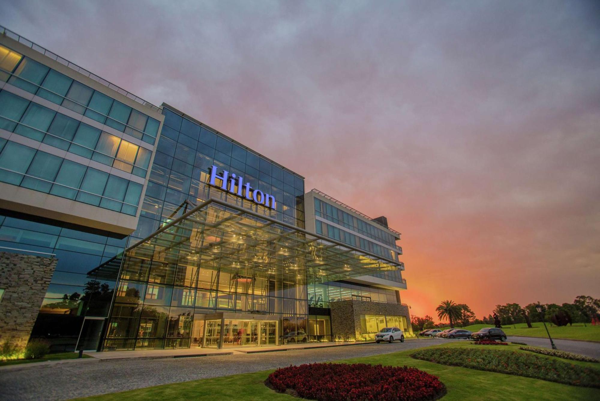 Hilton Pilar Hotel Exterior photo